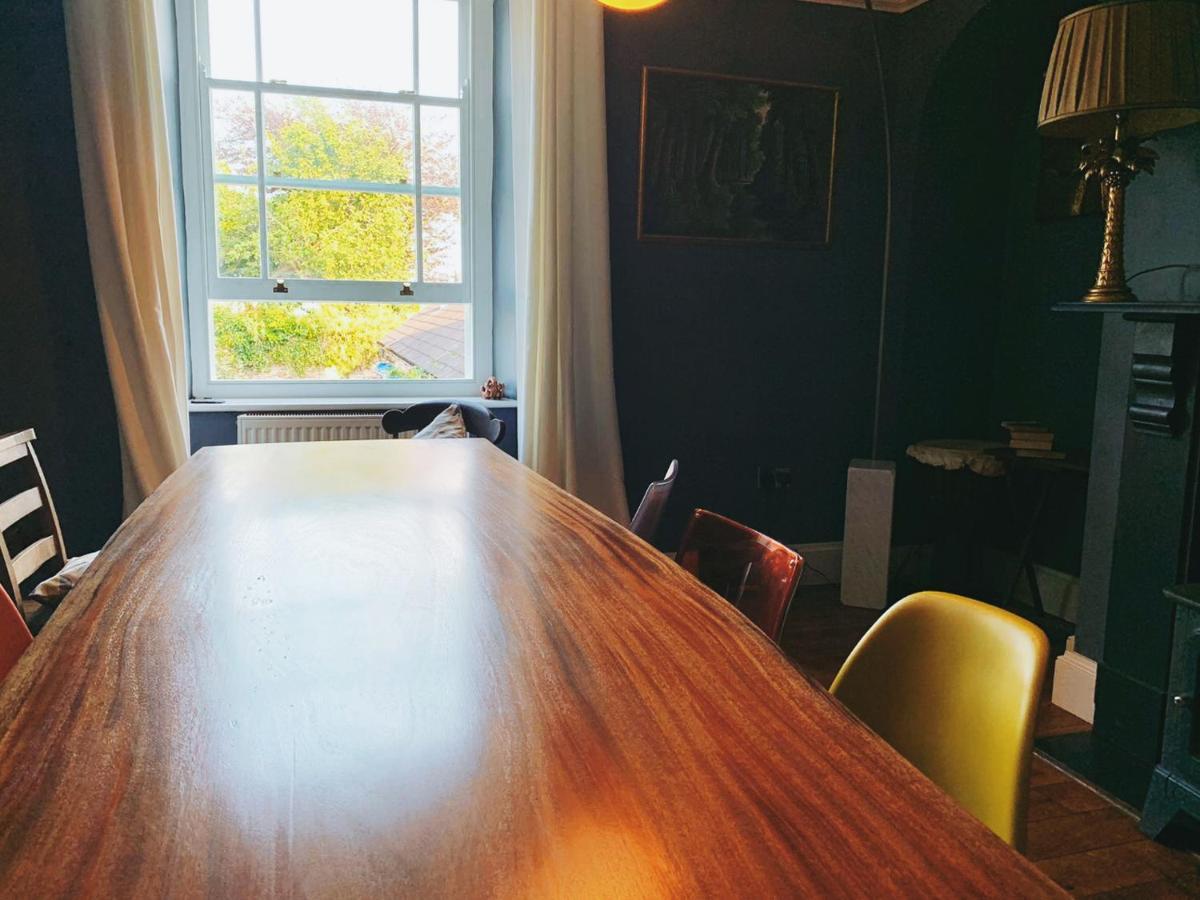 Dylan Thomas Sea View Bed & Breakfast Laugharne Eksteriør bilde