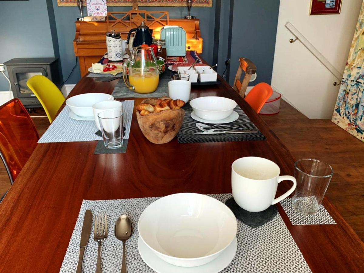 Dylan Thomas Sea View Bed & Breakfast Laugharne Eksteriør bilde