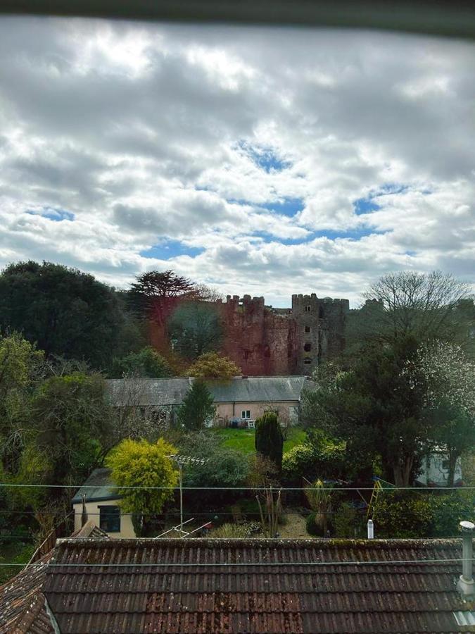 Dylan Thomas Sea View Bed & Breakfast Laugharne Eksteriør bilde